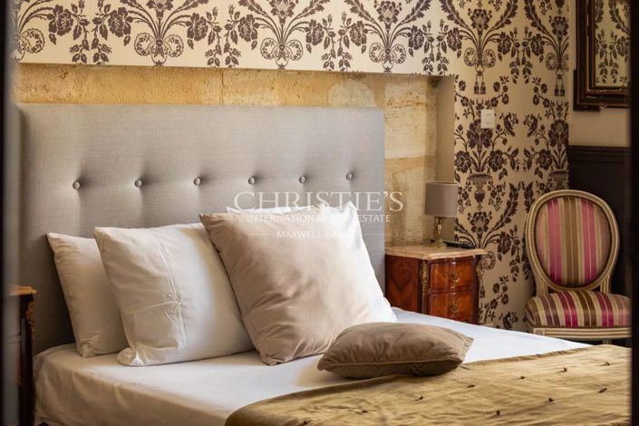 Image No.10-5 Bed House for sale