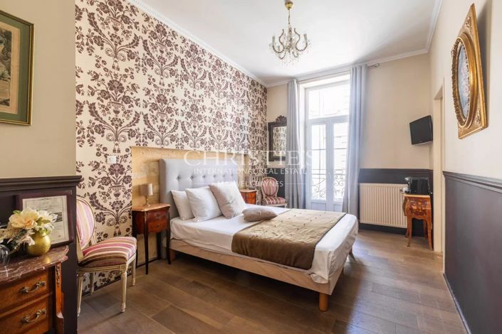 Image No.3-5 Bed House for sale