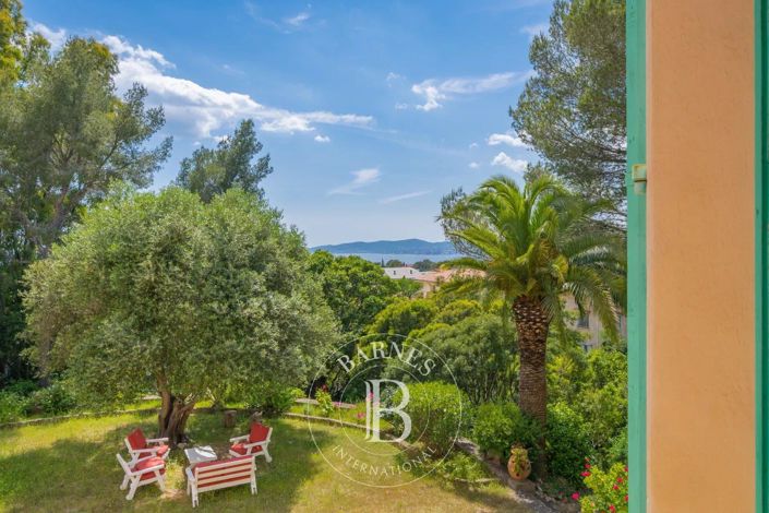 Image No.2-Maison de 7 chambres à vendre à Saint-Raphael