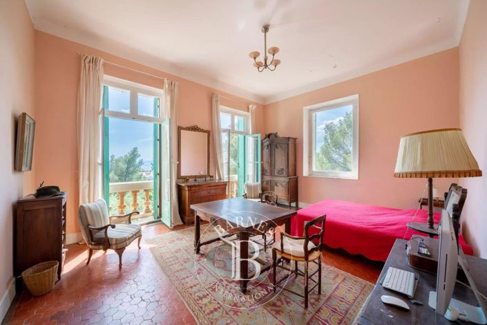 Image No.8-Maison de 7 chambres à vendre à Saint-Raphael