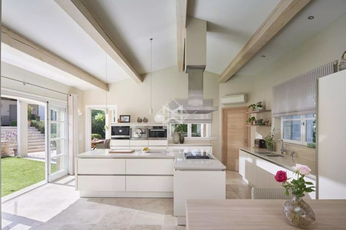 Image No.10-2 Bed House for sale