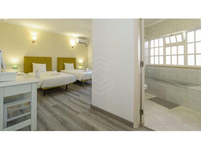 Image No.5-5 Bed House for sale