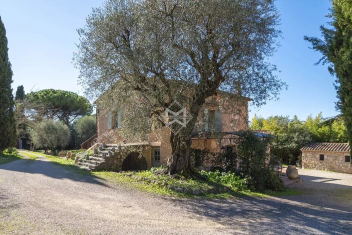 Image No.10-4 Bed House for sale