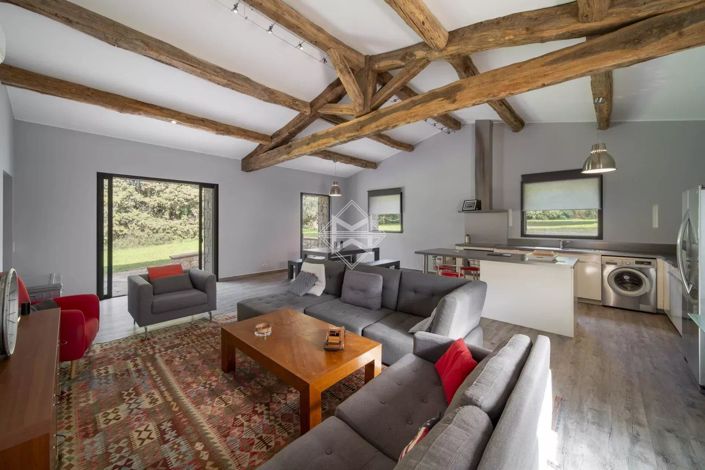 Image No.9-4 Bed House for sale