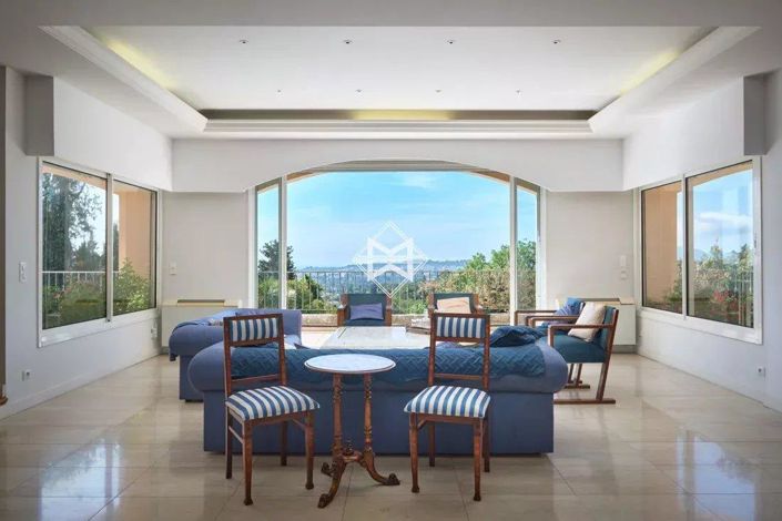 Image No.9-5 Bed House for sale