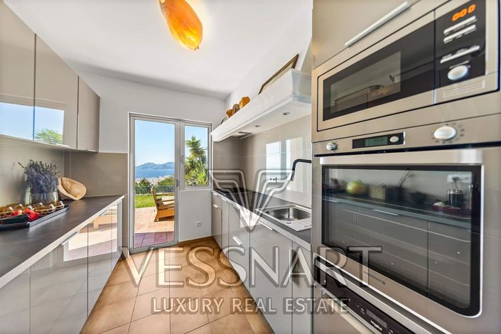 Image No.5-4 Bed House for sale