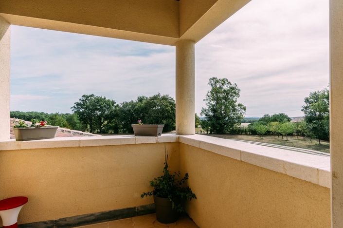 Image No.19-4 Bed House for sale