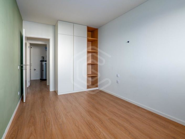 Image No.11-3 Bed Apartment for sale