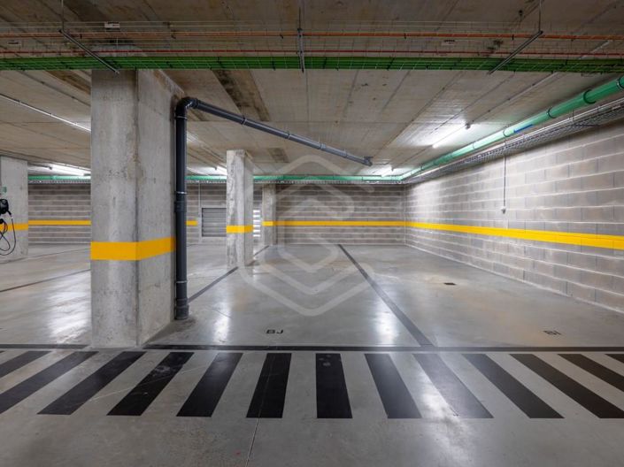 Image No.21-3 Bed Apartment for sale