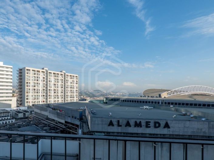 Image No.8-3 Bed Apartment for sale