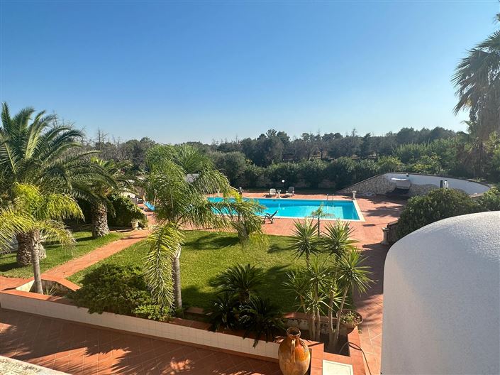 Image No.24-4 Bed Property for sale