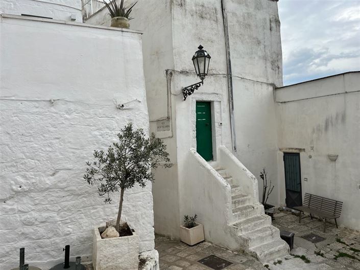 Image No.21-2 Bed Property for sale