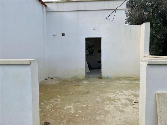 Image No.12-2 Bed Property for sale