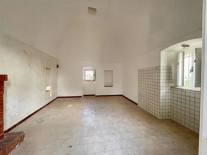 Image No.17-2 Bed Property for sale