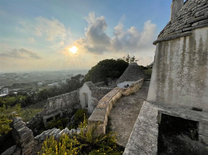 Image No.18-2 Bed Property for sale