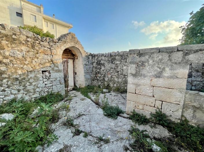 Image No.8-2 Bed Property for sale