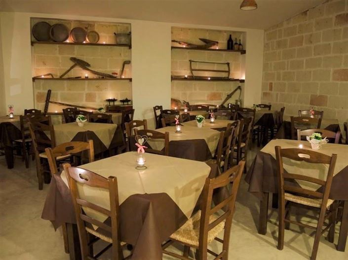 Image No.11-8 Bed Masseria for sale