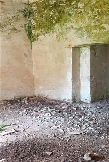 Image No.13-2 Bed Property for sale