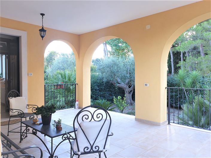 Image No.6-Propriété de 4 chambres à vendre à Fasano