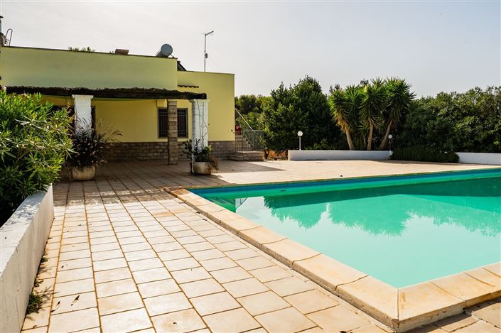 Image No.6-Villa de 4 chambres à vendre à Carovigno