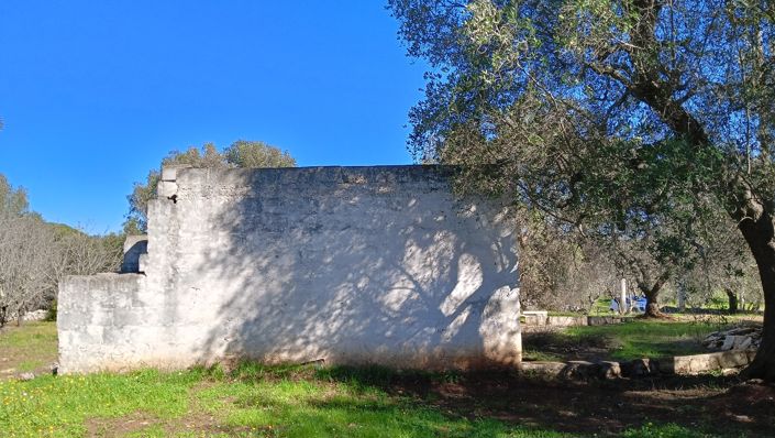 Image No.17-2 Bed Property for sale