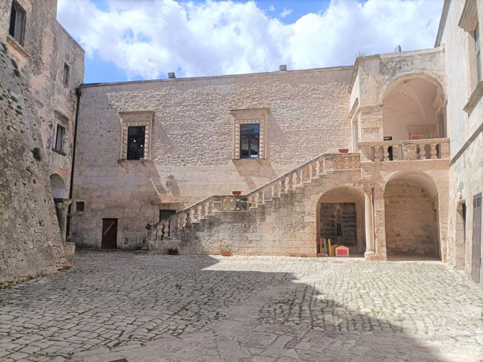 Image No.38-2 Bed Property for sale