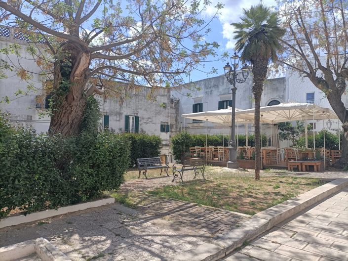 Image No.42-2 Bed Property for sale