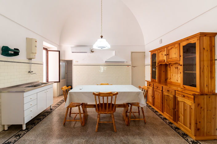 Image No.3-6 Bed Villa for sale