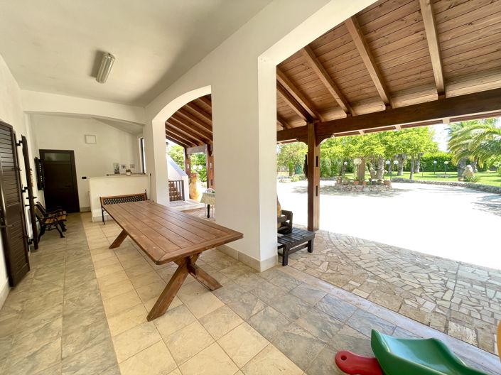 Image No.19-3 Bed Villa for sale