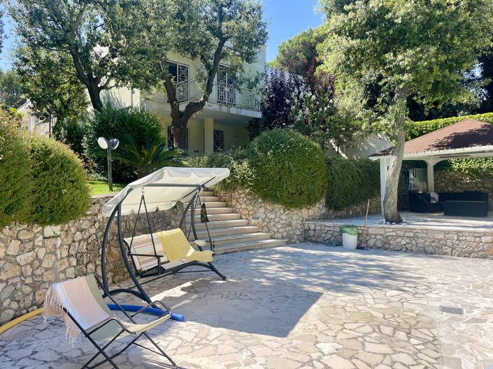 Image No.5-Propriété de 5 chambres à vendre à Fasano