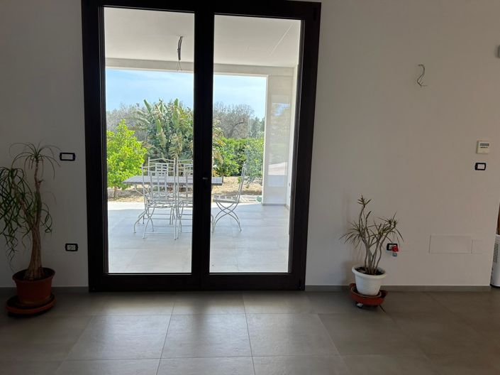 Image No.19-3 Bed Villa for sale