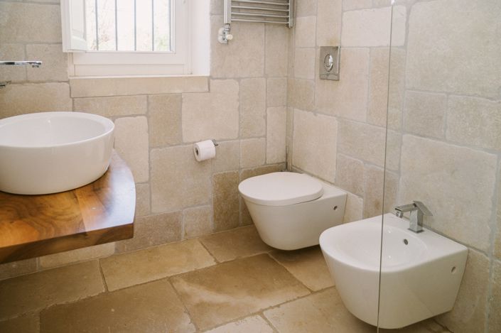 Image No.17-4 Bed Property for sale