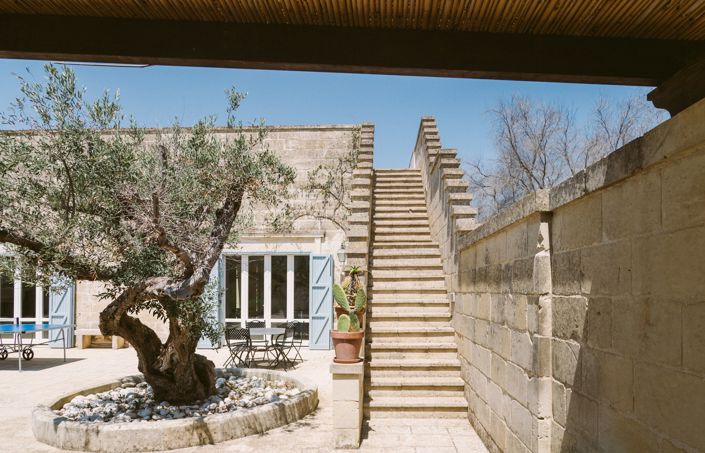 Image No.28-4 Bed Property for sale