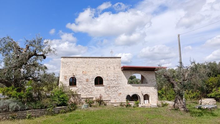 Image No.40-6 Bed Property for sale