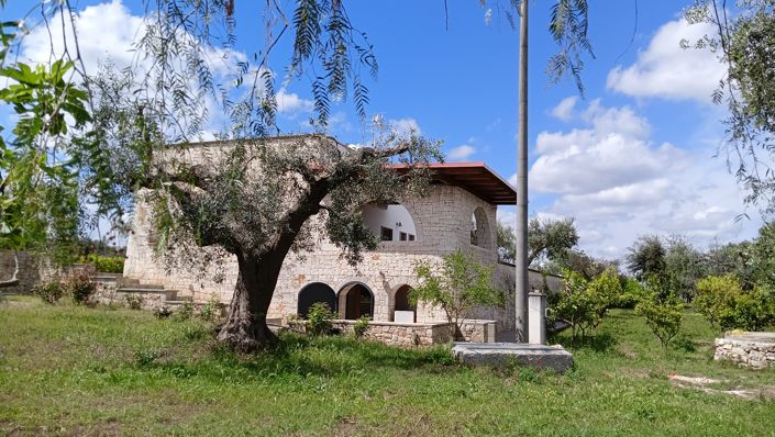 Image No.41-6 Bed Property for sale