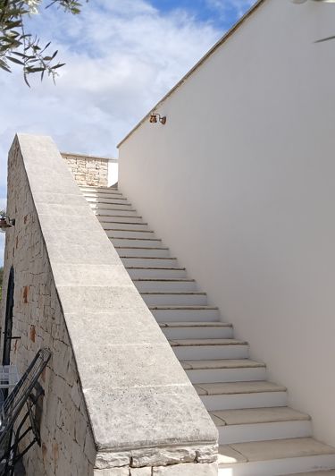 Image No.45-6 Bed Property for sale