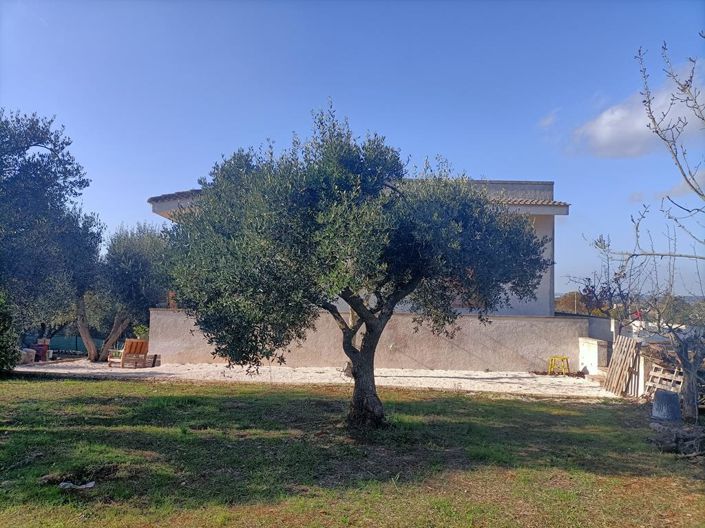 Image No.8-3 Bed Villa for sale