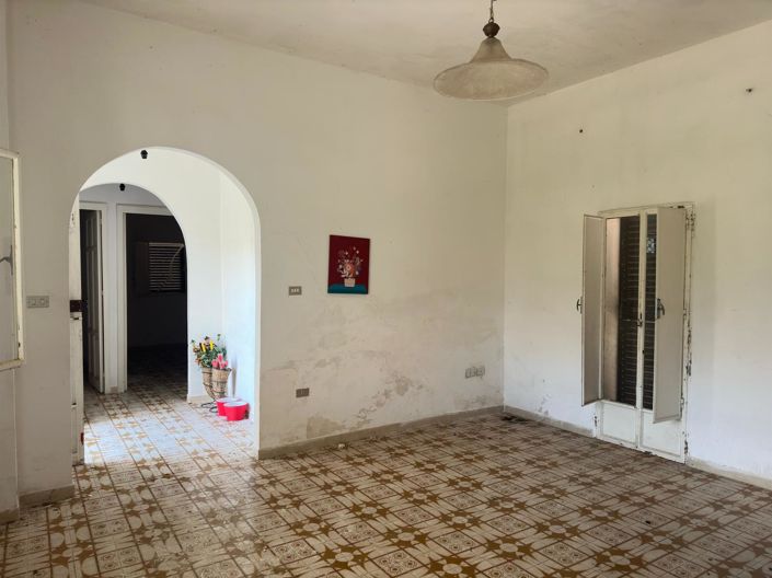 Image No.11-2 Bed Property for sale