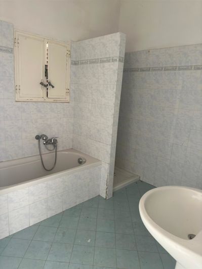 Image No.13-2 Bed Property for sale