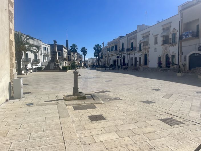 Image No.40-2 Bed Property for sale