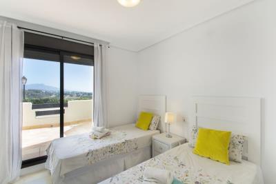 11-20939a0134ad724a8cb2a801094d15a4