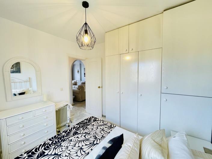 Image No.15-2 Bed Apartment for sale