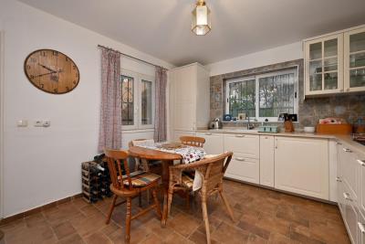 2-5bd7b9d04b45e33852eaf0ec6670150d