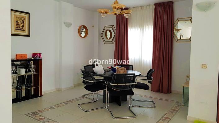 Image No.3-3 Bed Villa / Detached for sale