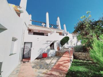 9-467d0cee5b725f3ef65f102a0c2e69c0