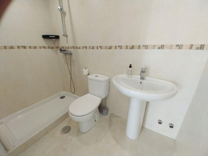 Image No.21-4 Bed Townhouse for sale