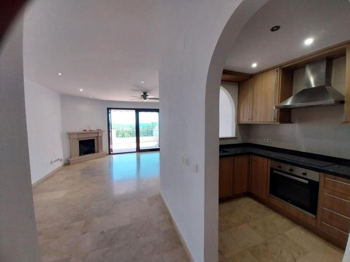 Image No.25-4 Bed Townhouse for sale