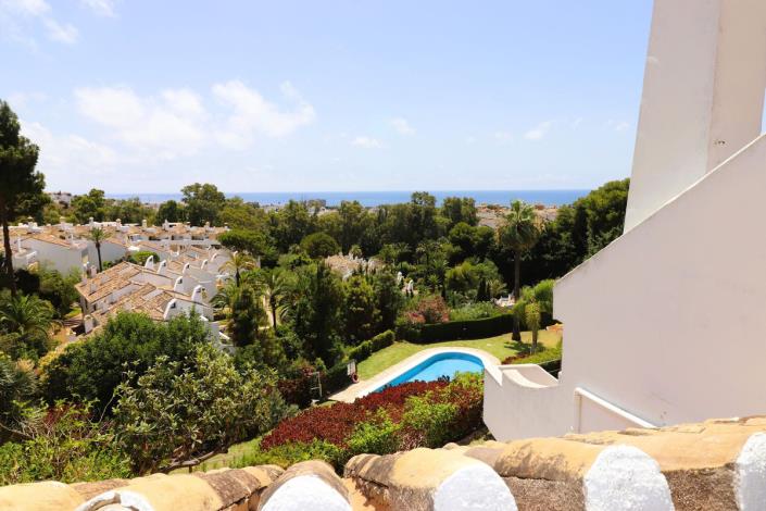 Image No.26-4 Bed Townhouse for sale