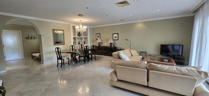 Image No.10-4 Bed Apartment for sale