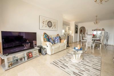 10-bb915d1cb19341576dcdc994b81ab9c5